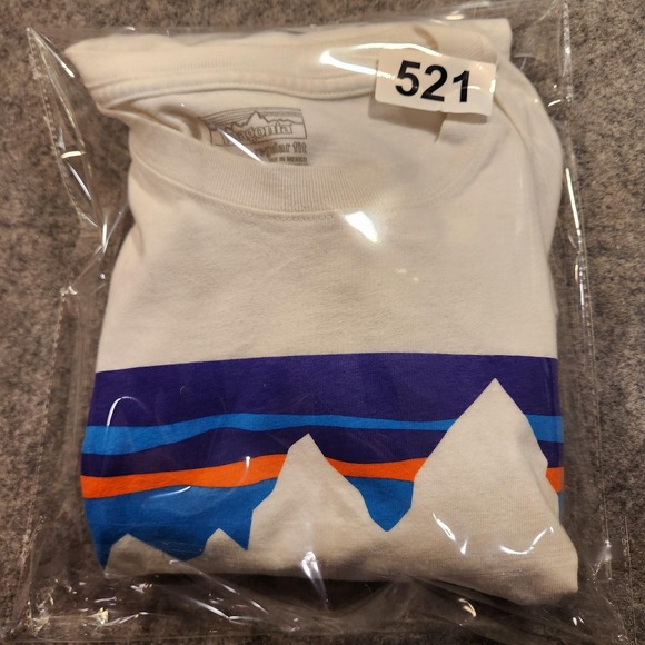 Patagonia Shirt Mens Medium White Long Sleeve Regular Fit P-6 Logo Graphic - Picture 6 of 6